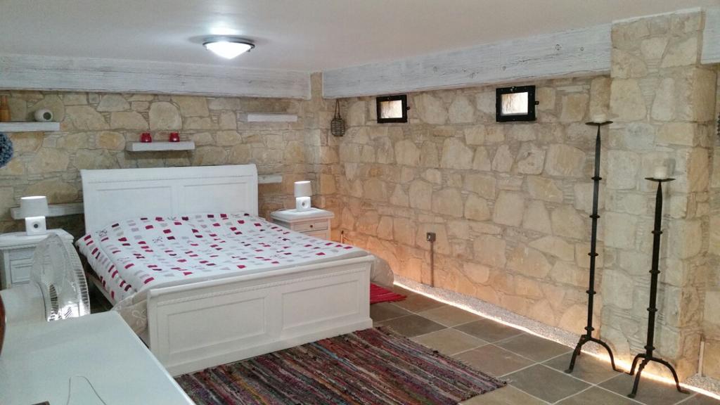 Lofou Traditional Stone House Екстер'єр фото