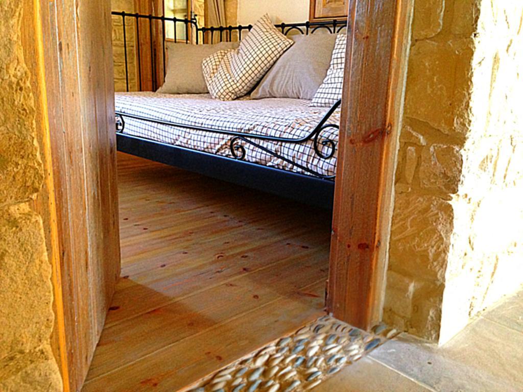 Lofou Traditional Stone House Екстер'єр фото