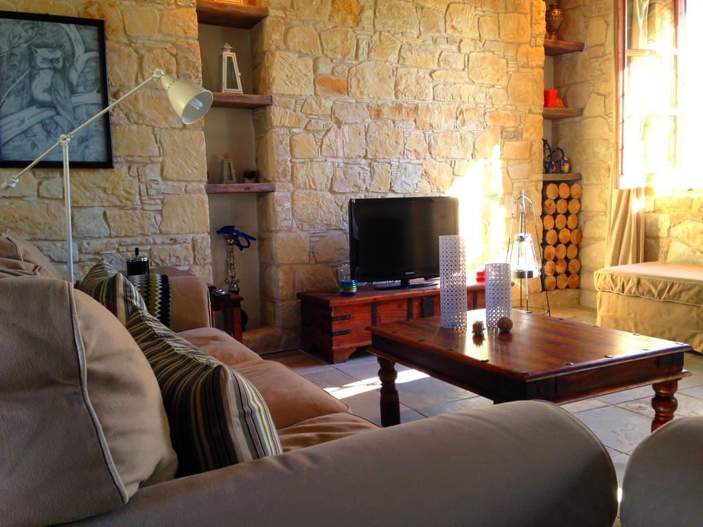 Lofou Traditional Stone House Екстер'єр фото