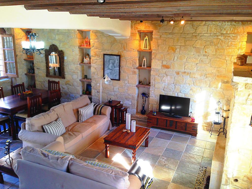 Lofou Traditional Stone House Екстер'єр фото