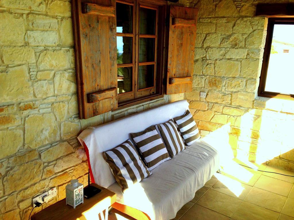 Lofou Traditional Stone House Екстер'єр фото