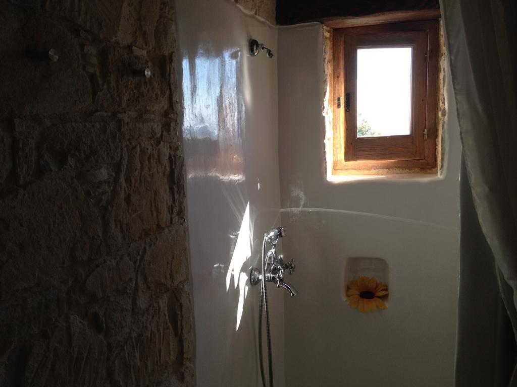 Lofou Traditional Stone House Екстер'єр фото
