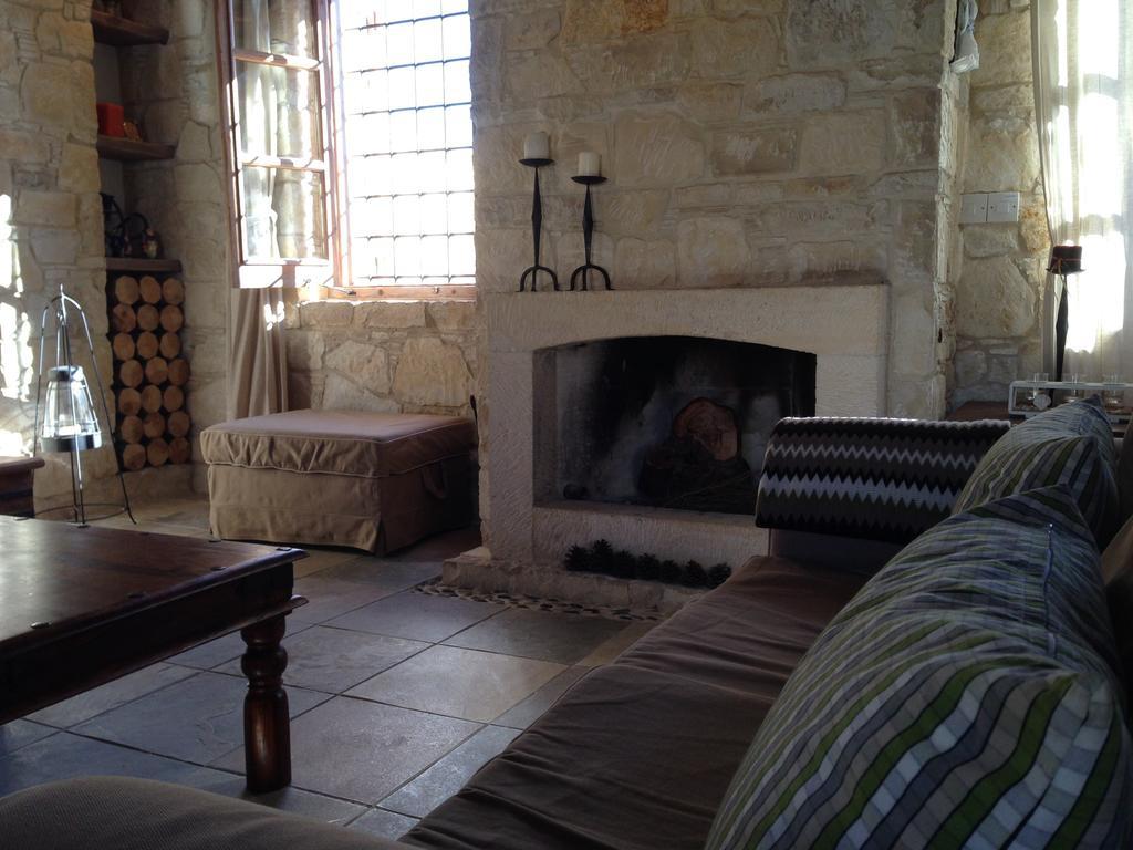 Lofou Traditional Stone House Номер фото