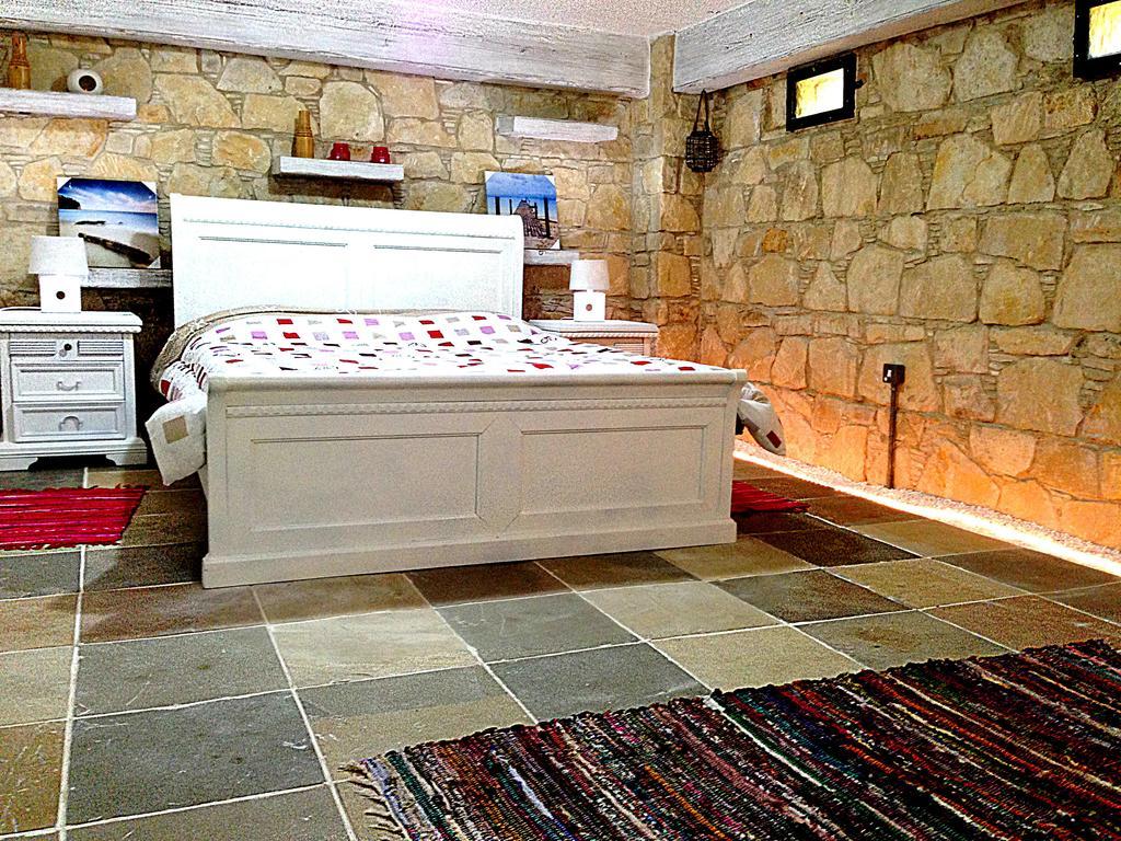Lofou Traditional Stone House Номер фото
