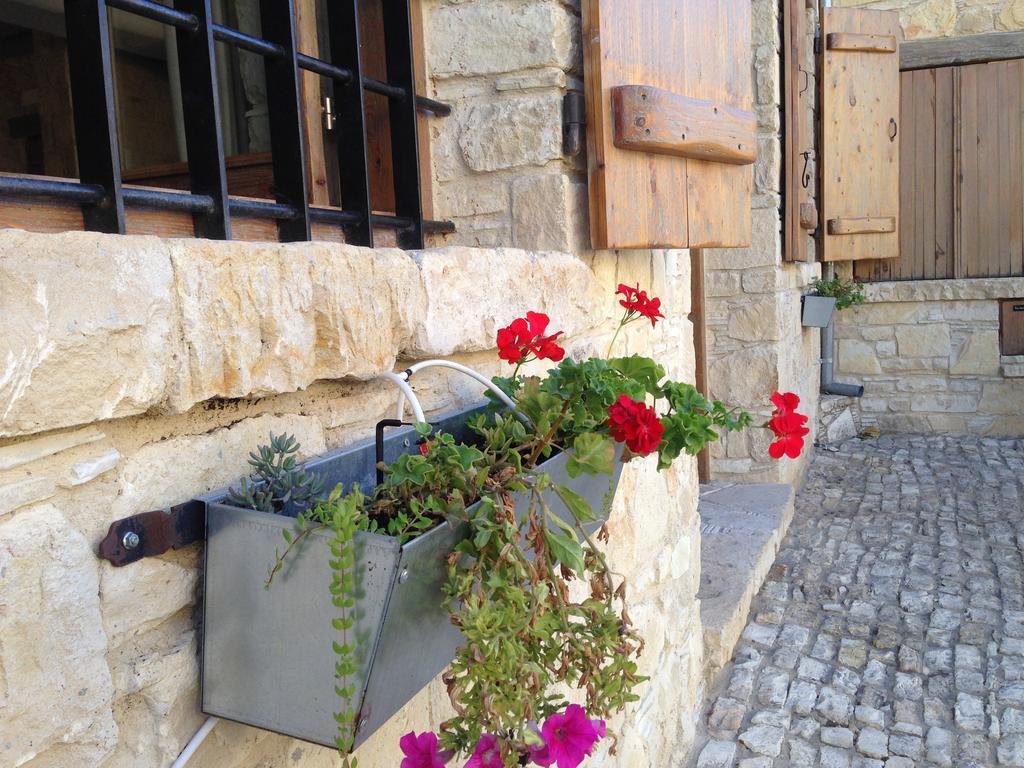 Lofou Traditional Stone House Номер фото