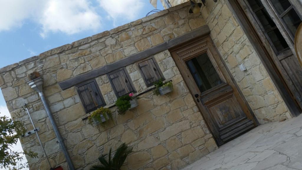 Lofou Traditional Stone House Екстер'єр фото